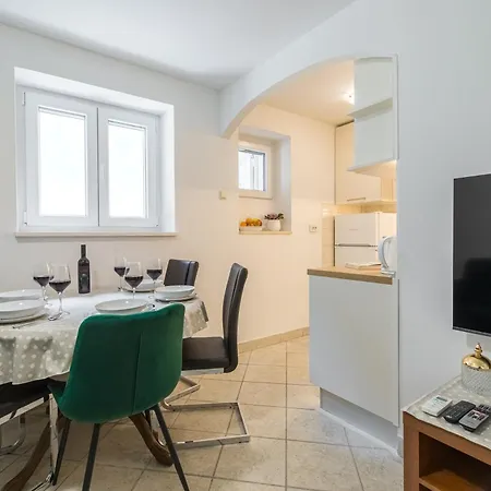 No.3 Apartamento Split